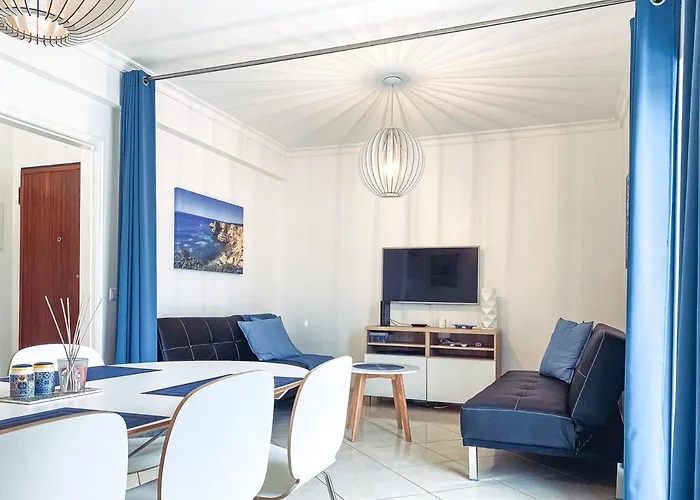 Old Town 2br 50m Ocean W/ Ac Wi-fi Parking Terrace *