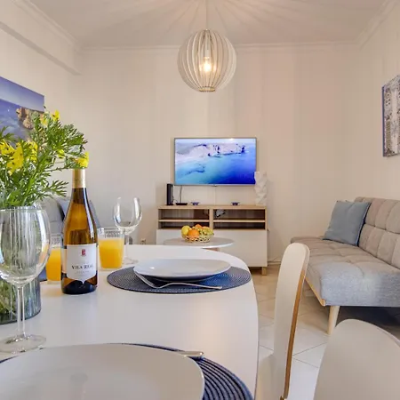 Apartment Old Town 2br 50m Ocean W/ Ac Wi-fi Parking Terrace Albufeira